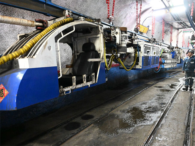 井下氣動單軌吊